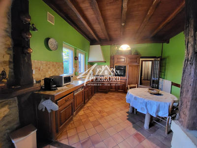 Maison - 270 m² - 10 pièces