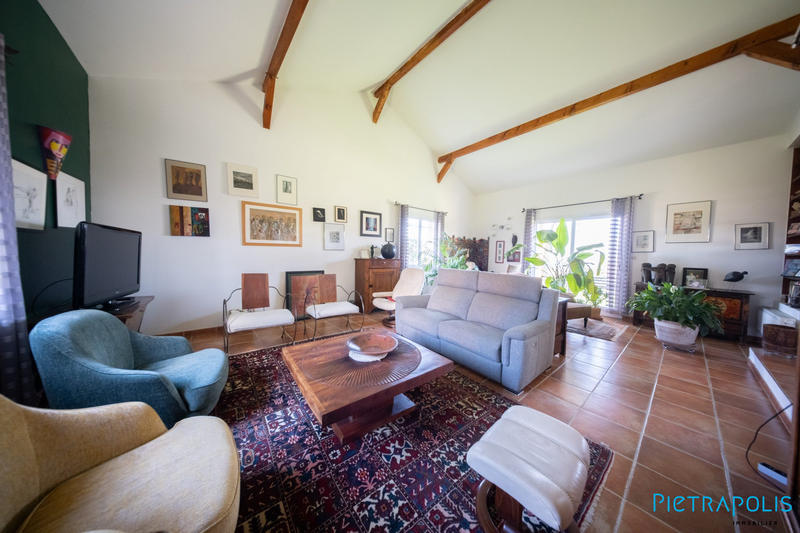 Villa - 137 m² - 5 pièces