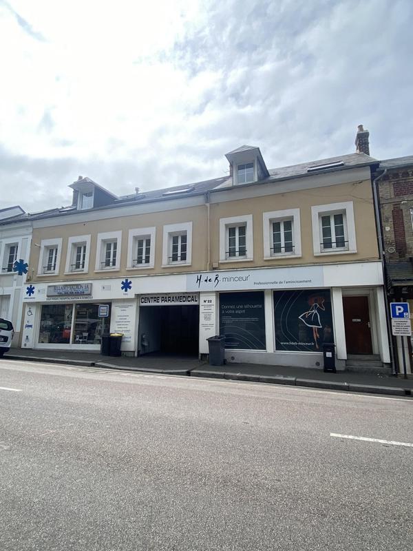 Local commercial - 621 m²