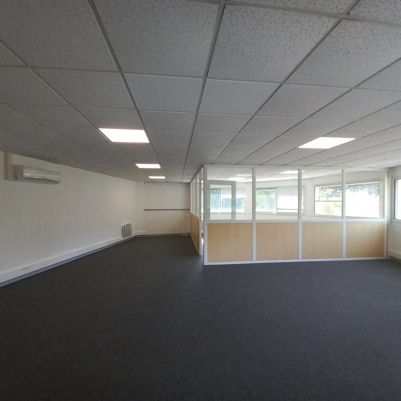 Bureau - 65 m² - 2 pièces