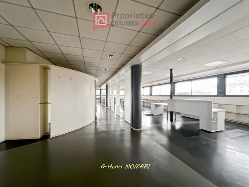 Parking / Garage - 230 m²