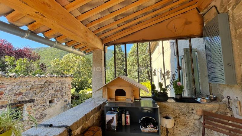 Maison - 600 m² - 10 pièces