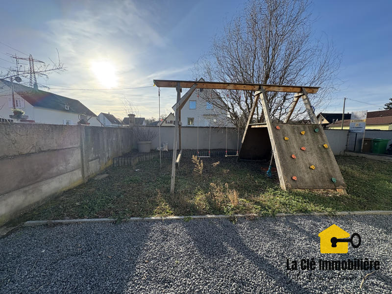 Maison - 92 m² - 5 pièces