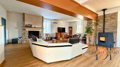 Maison - 180 m² - 6 pièces