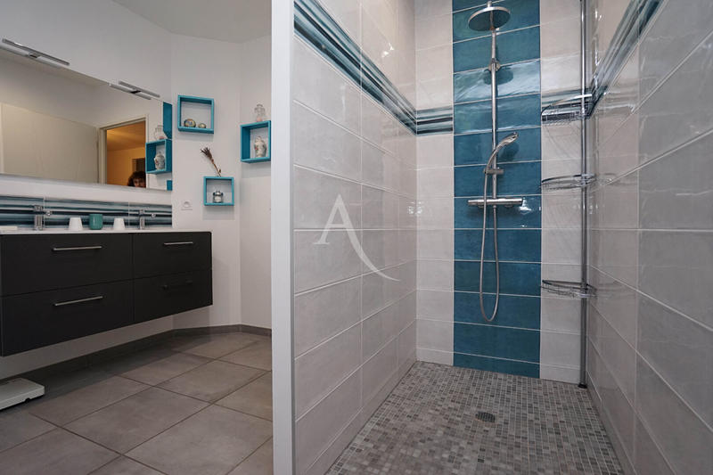 Maison - 104 m² - 4 pièces