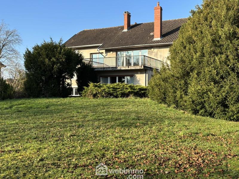 Maison - 370 m² - 11 pièces