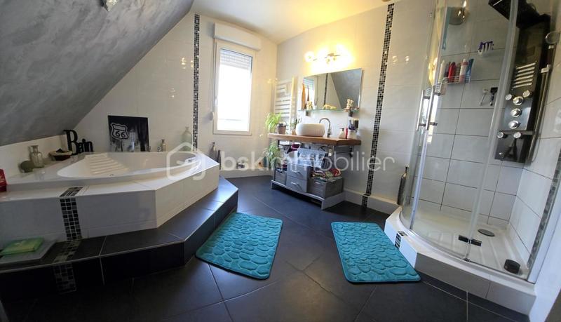 Maison de village - 118 m² - 5 pièces