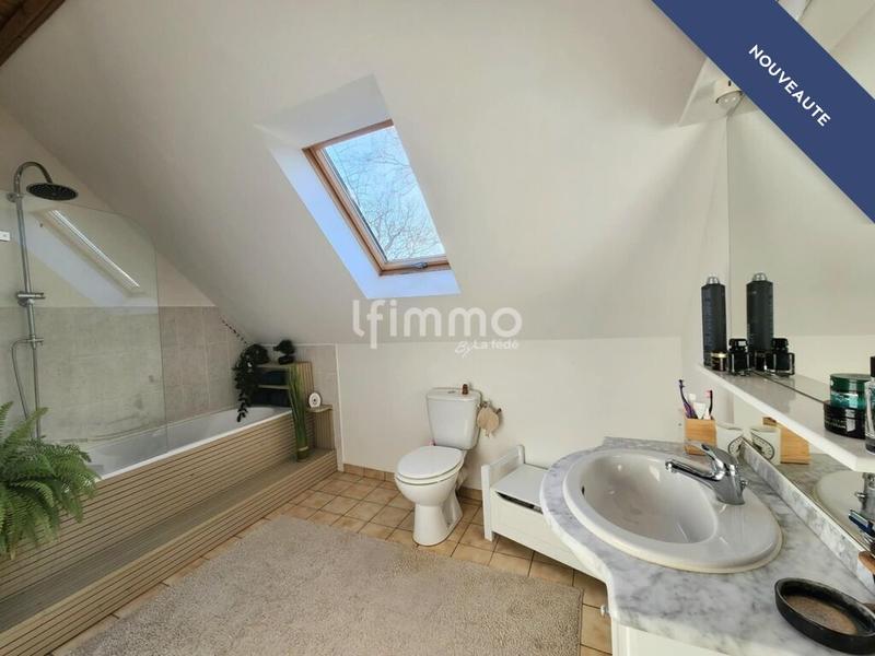 Demeure - 231 m² - 12 pièces