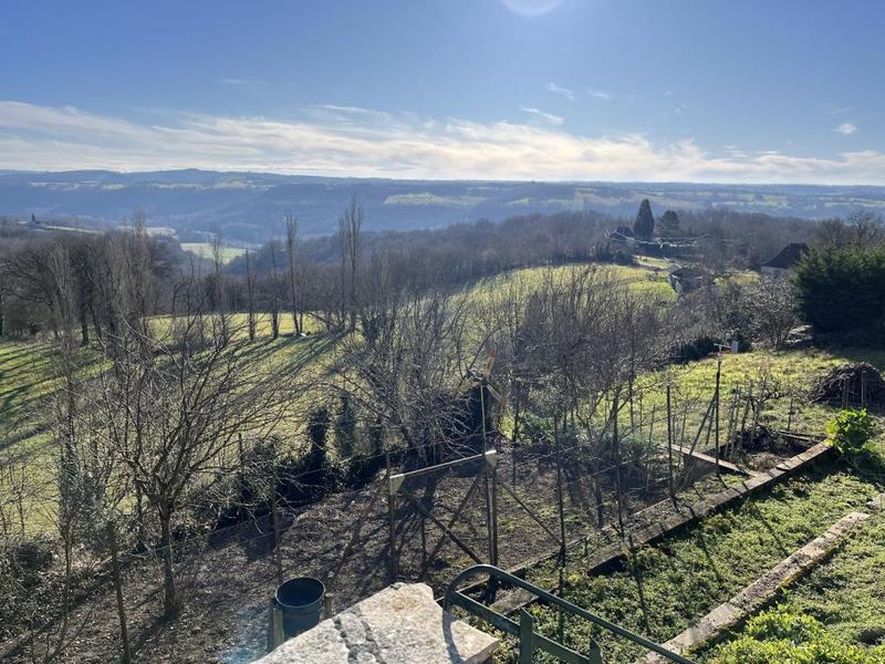 Maison - 224 m² - 12 pièces