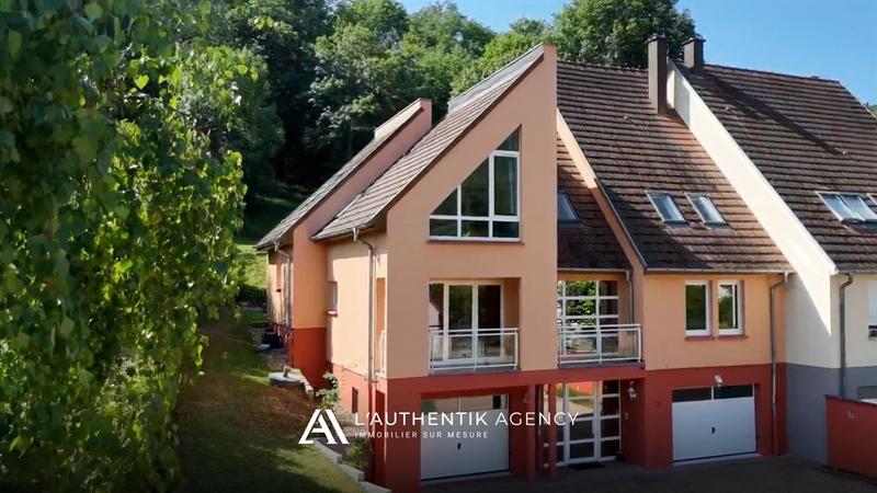 Maison - 223 m² - 9 pièces