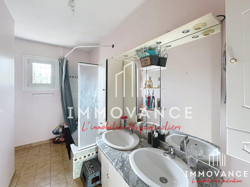 Maison traditionnelle - 105 m² - 5 pièces