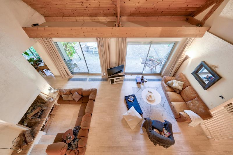 Demeure - 327 m² - 10 pièces