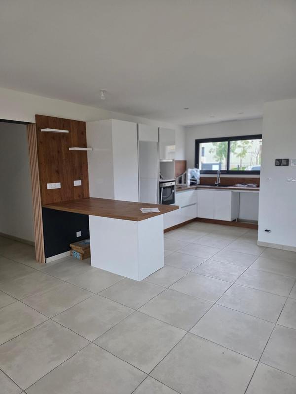 Maison - 105 m² - 4 pièces