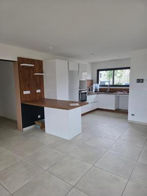 Maison - 105 m² - 4 pièces