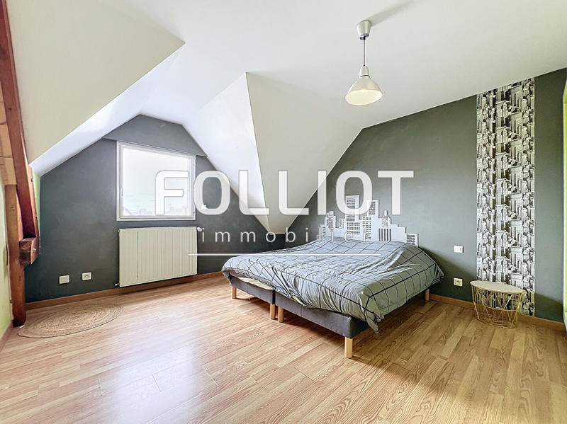 Maison - 230 m² - 7 pièces