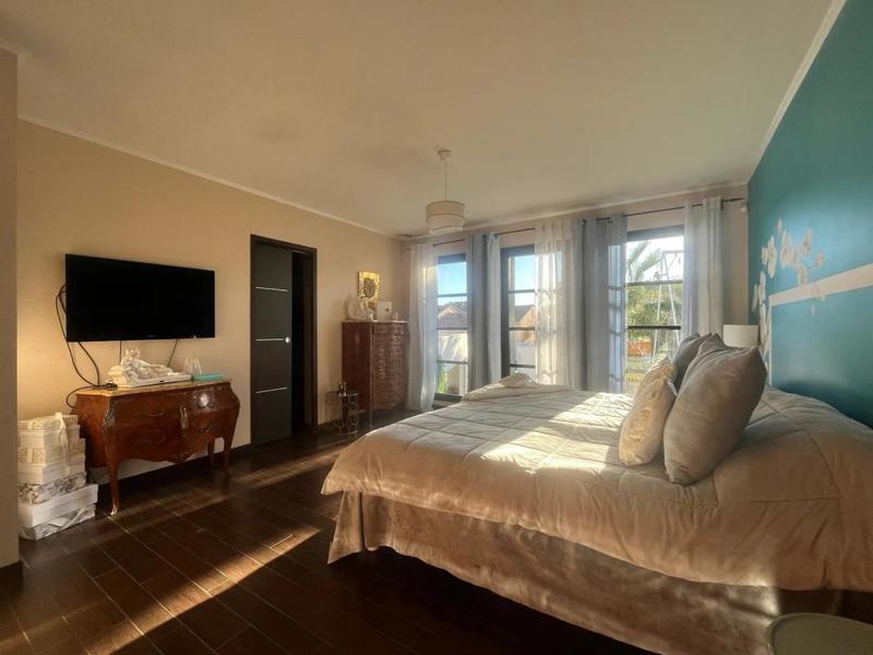 Villa - 230 m² - 10 pièces