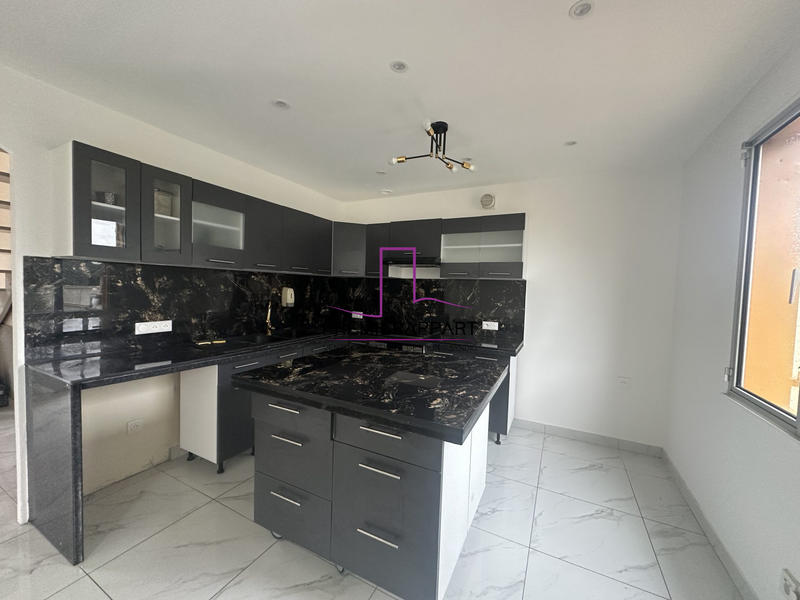 Maison - 83 m² - 5 pièces