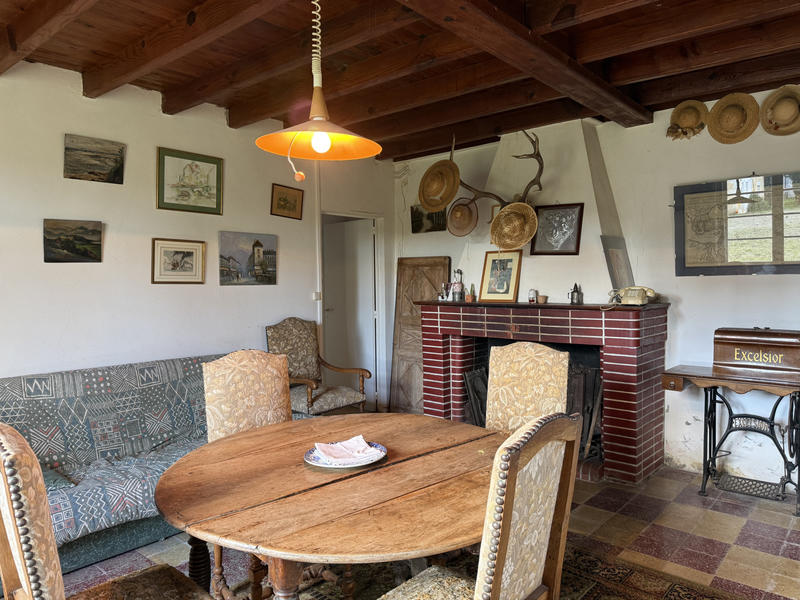 Maison - 322 m² - 18 pièces