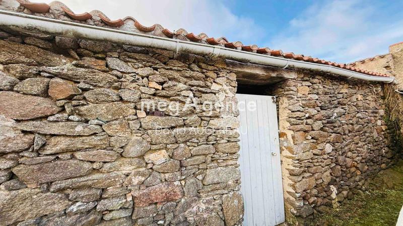 Maison traditionnelle - 163 m² - 8 pièces