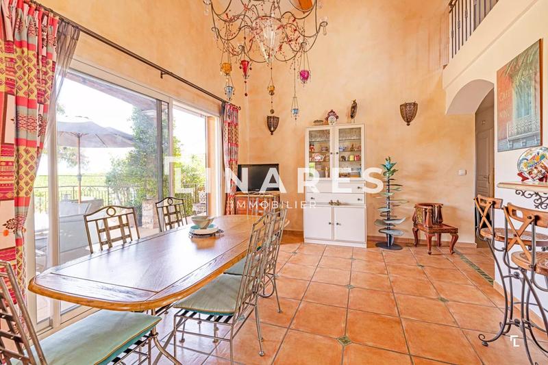 Villa - 167 m² - 4 pièces