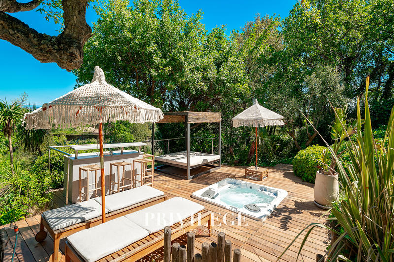 Propriété - 480 m² - 10 pièces