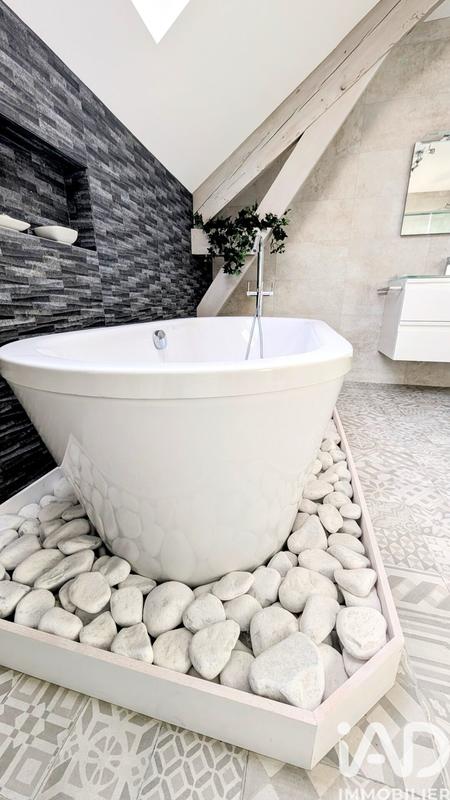 Maison - 165 m² - 6 pièces