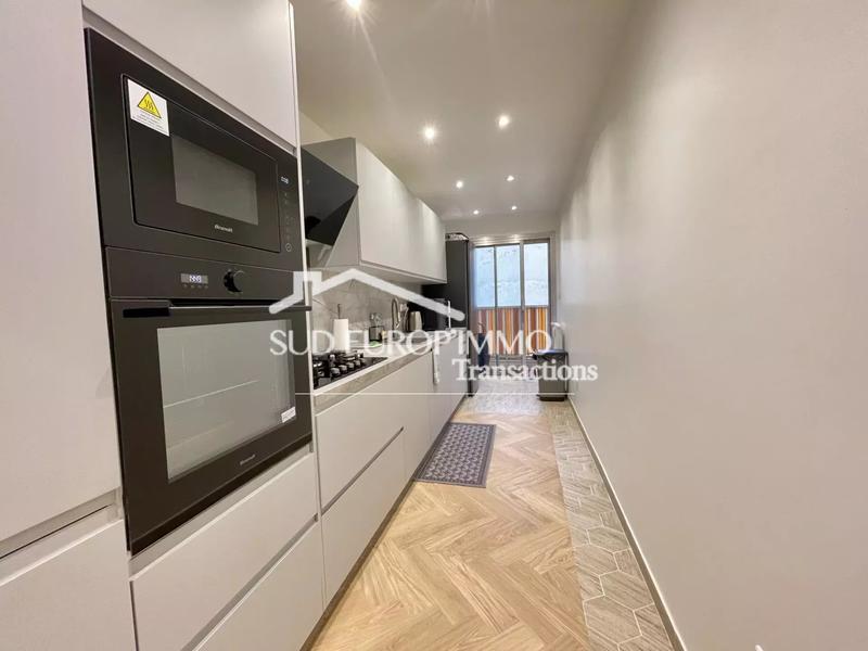 Appartement - 77 m² - 3 pièces