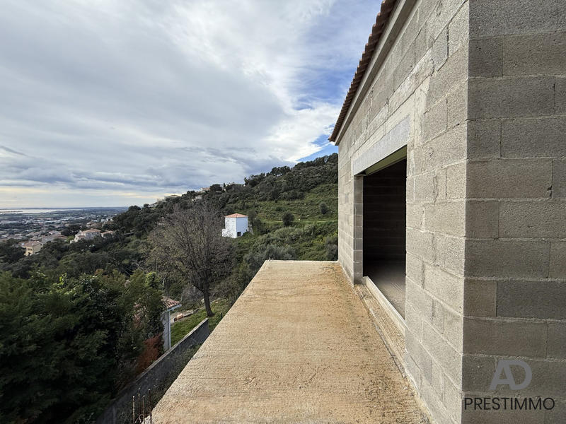 Maison - 203 m² - 5 pièces