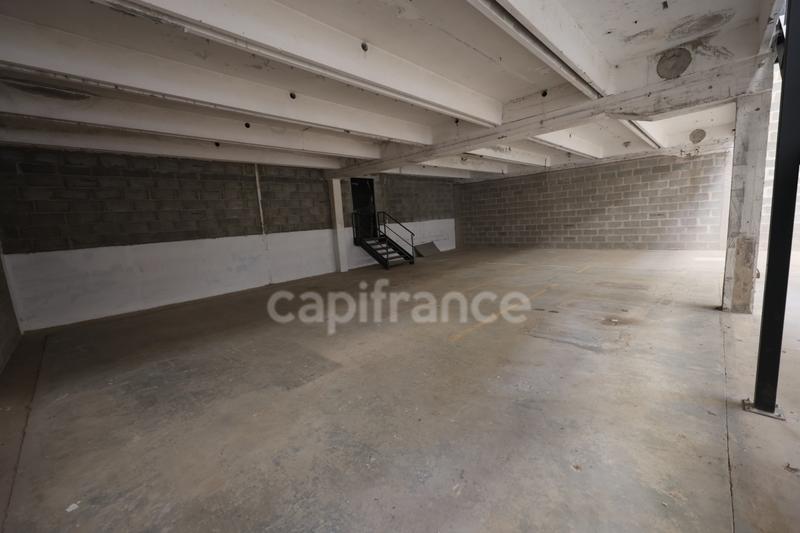 Local d'activité / Entrepôt - 577 m² - 1 pièce