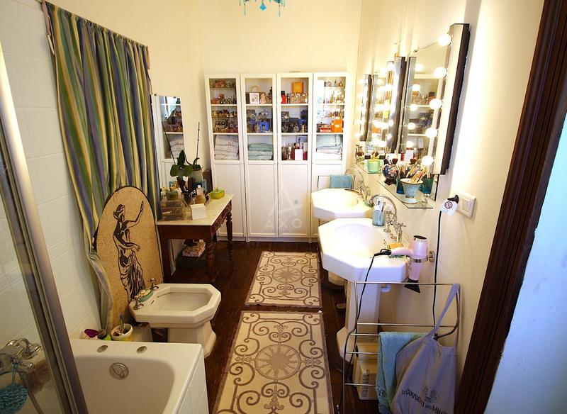 Maison - 405 m² - 10 pièces