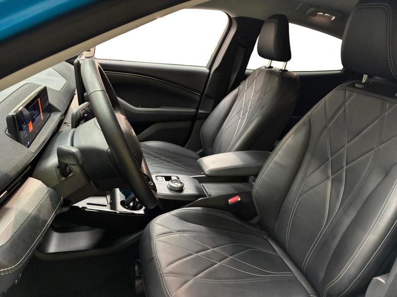 Ford Mustang Mach-E Standard Range 76 kWh 269 ch