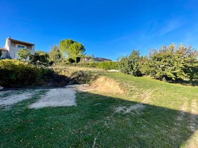 Terrain constructible - 593 m²