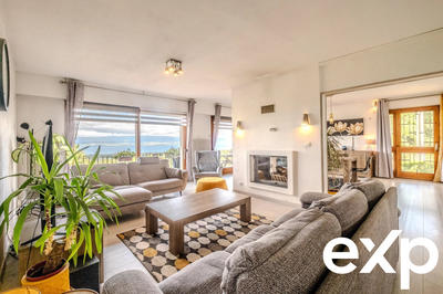 Maison - 216 m² - 9 pièces