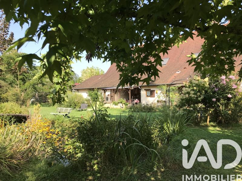 Maison - 220 m² - 8 pièces