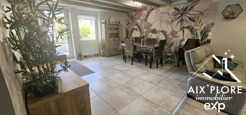 Maison - 220 m² - 5 pièces