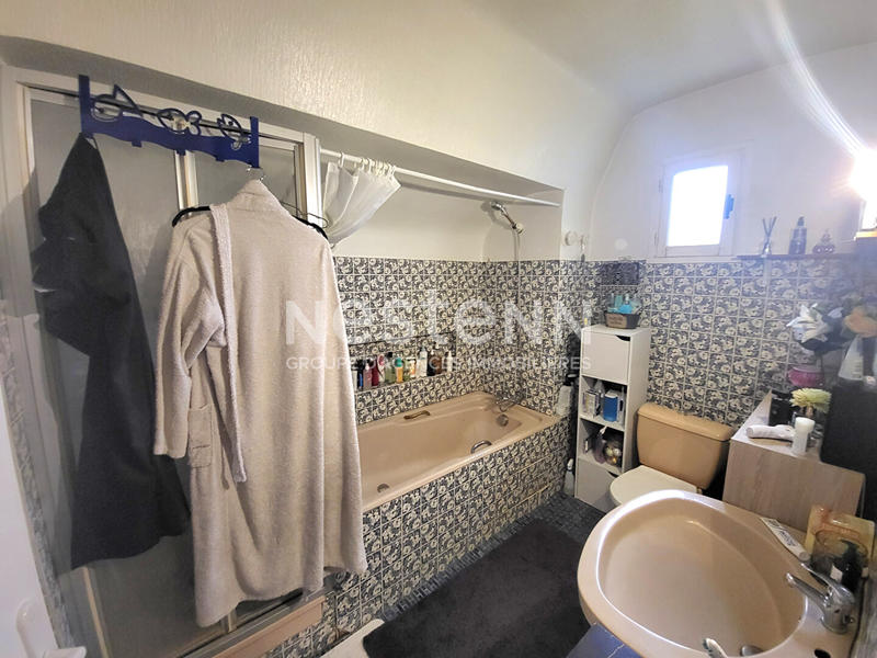 Local commercial - 264 m²