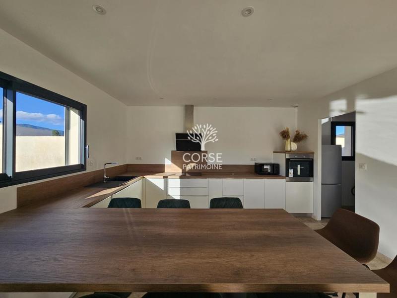 Villa - 140 m² - 4 pièces