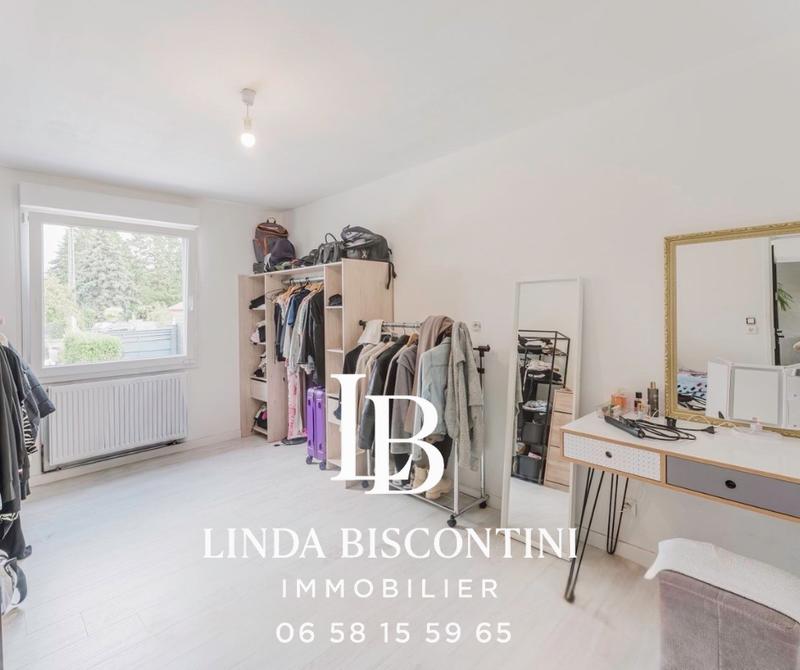 Maison - 223 m² - 7 pièces