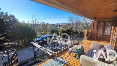 Maison - 164 m² - 8 pièces