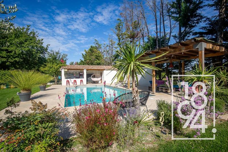 Villa - 230 m² - 6 pièces