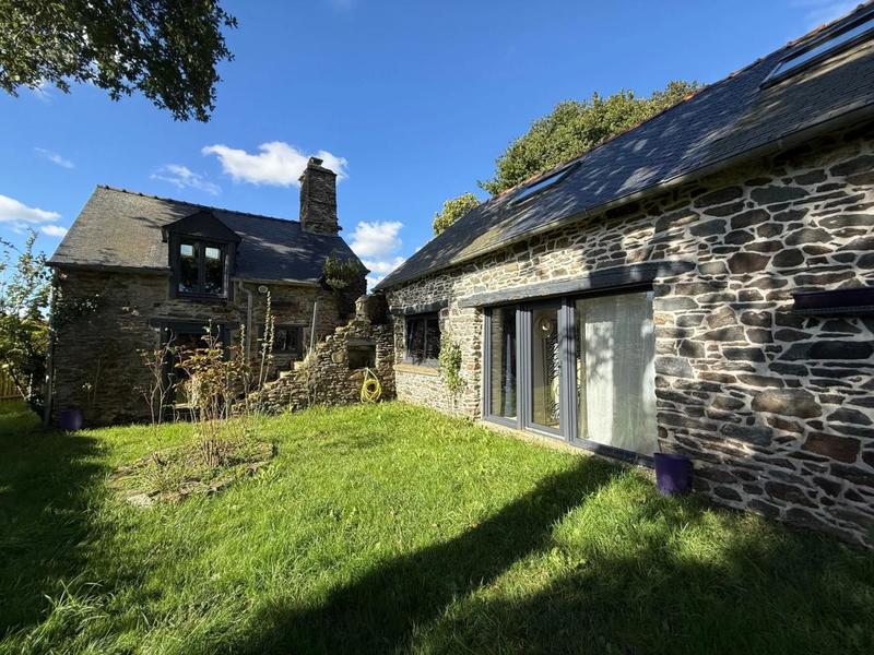 Maison en pierre - 205 m² - 8 pièces