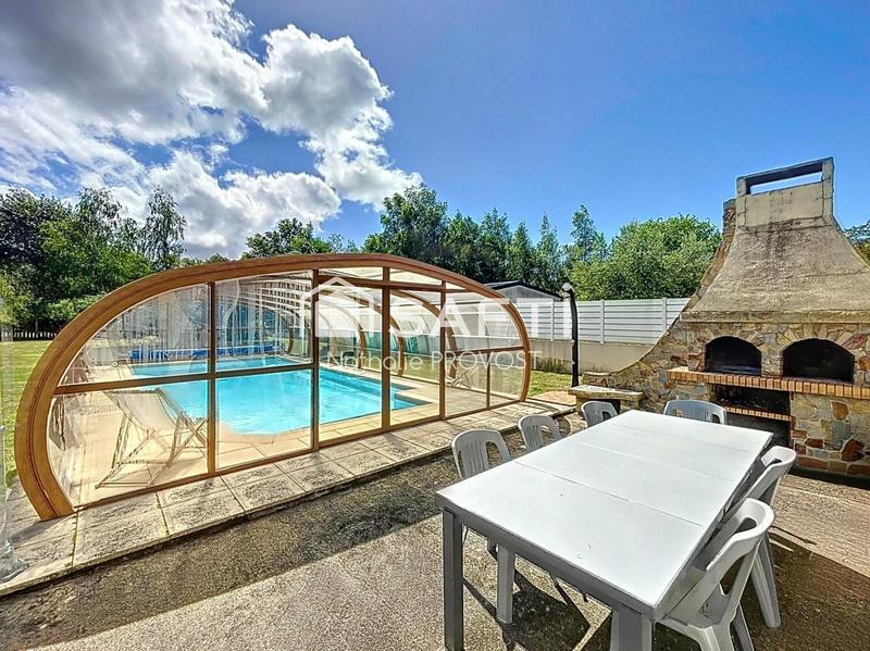 Maison - 162 m² - 8 pièces