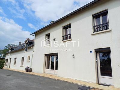 Maison - 230 m² - 10 pièces