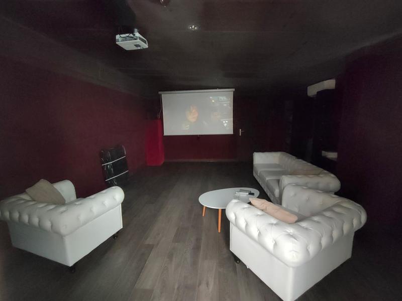 Maison - 218 m² - 5 pièces