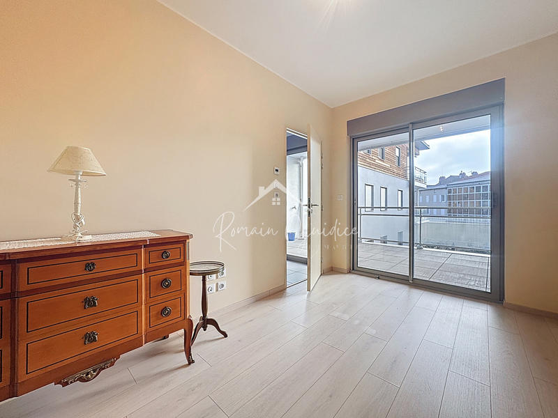 Appartement - 82 m² - 3 pièces