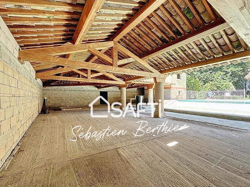 Maison de maîtres - 240 m² - 7 pièces