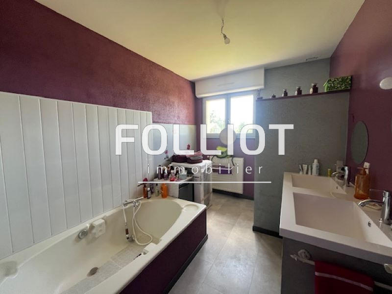 Maison - 177 m² - 7 pièces