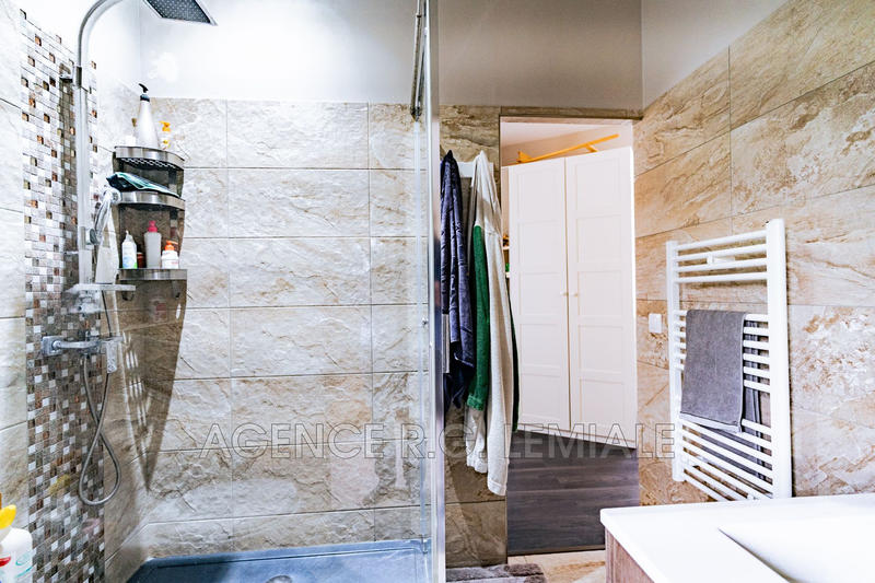 Maison - 190 m² - 10 pièces