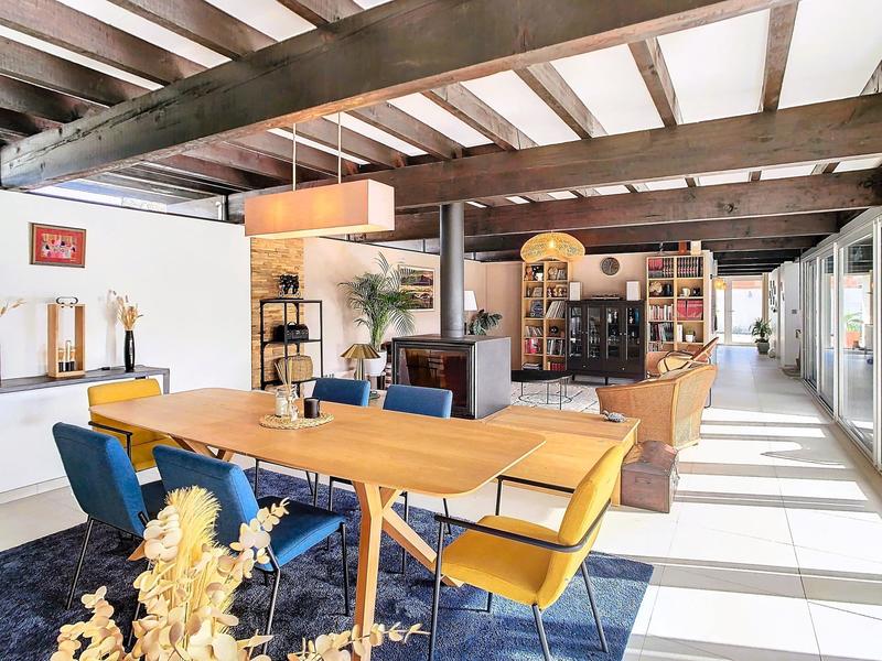 Maison - 310 m² - 10 pièces