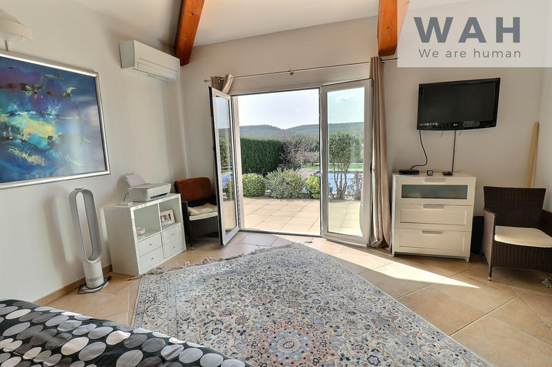 Maison - 197 m² - 5 pièces